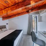 Gentile Decumani Napels