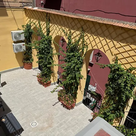 Konukevi Gentile Decumani 4*