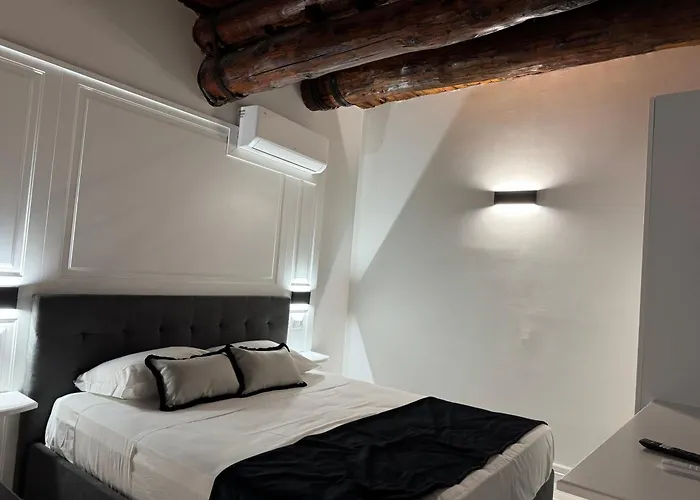 Gentile Decumani Konukevi Napoli